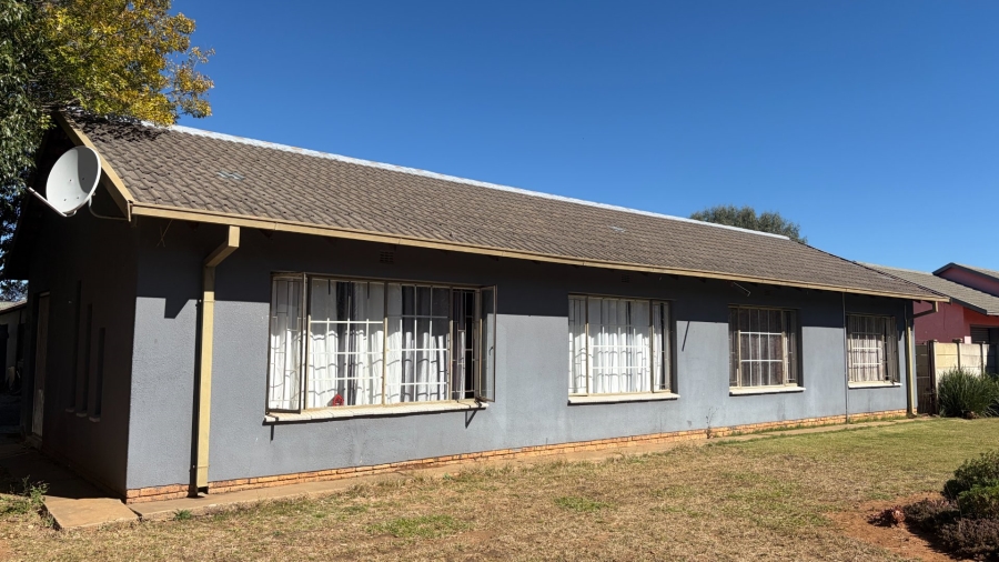 3 Bedroom Property for Sale in La Hoff North West